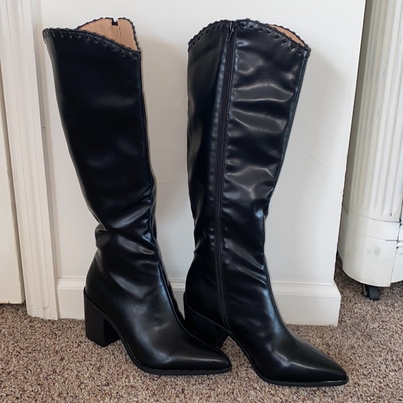 Journee Daria Boot 9 - worn once - Picture 5 of 10